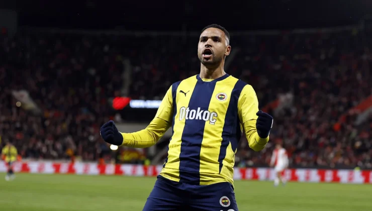 Youssef En-Nesyri’nin Geleceği Belirsiz: Fenerbahçe Yönetimi ve Mourinho Kararsız