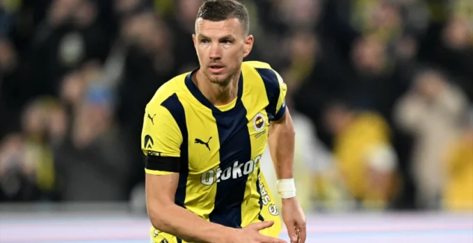 Sakatlanan Edin Dzeko, Galatasaray Derbisine Yetişebilecek Mi?