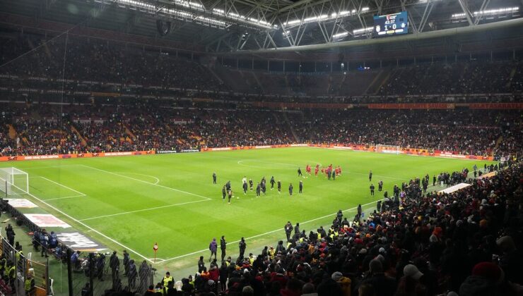 Galatasaray’dan Stadyum İçin Kar Önlemi