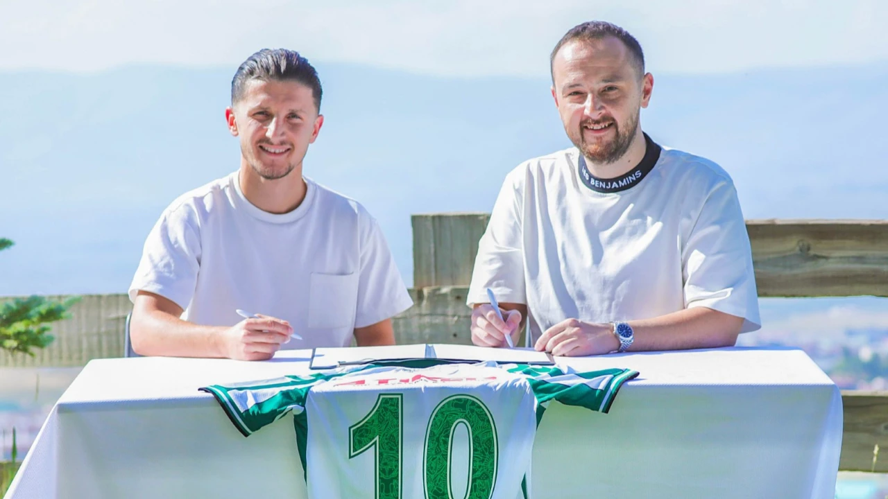 Enis Bardhi Yeniden Süper Lig’de: Konyaspor’a İmzayı Attı!